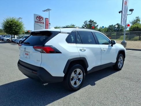 Used 2025 Toyota RAV4 XLE FWD image 4