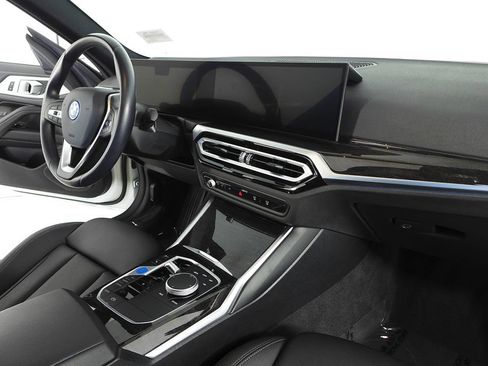 Used 2023 BMW i4 eDrive40 RWD image 13