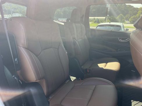Used 2023 Subaru Ascent Touring AWD/4WD image 22