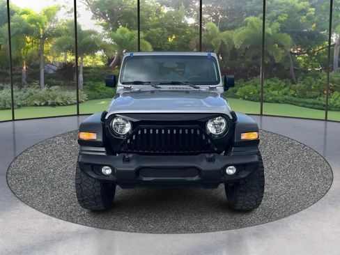 Used 2019 Jeep Wrangler Unlimited Sport S AWD/4WD image 2
