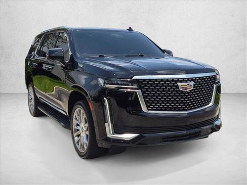 Used 2021 Cadillac Escalade Premium Luxury RWD image 3