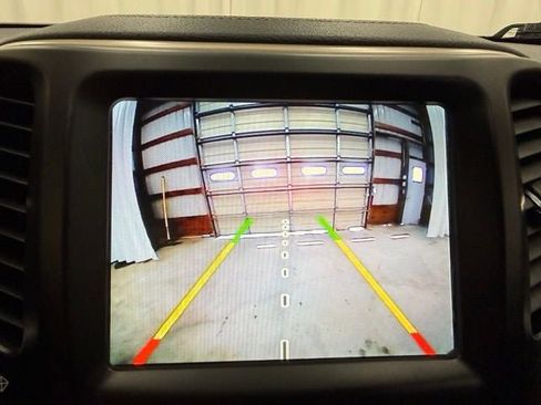 Used 2018 Jeep Cherokee Limited AWD/4WD image 19