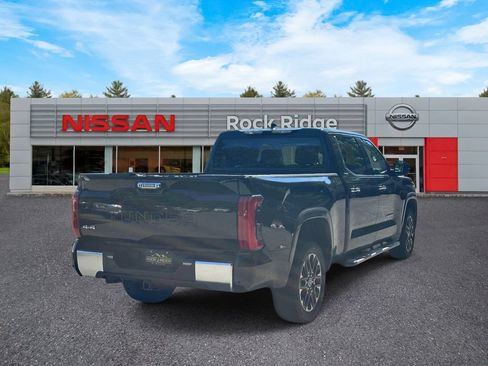 Used 2022 Toyota Tundra Limited w/ Power Package AWD/4WD image 5