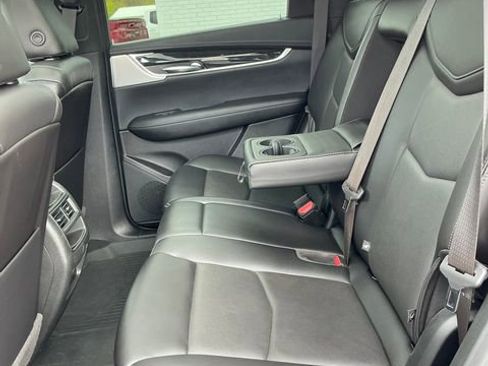 Used 2021 Cadillac XT5 Premium Luxury AWD/4WD image 12