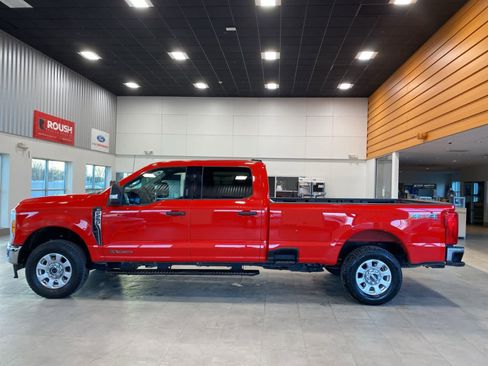 Used 2024 Ford F250 XLT image 2