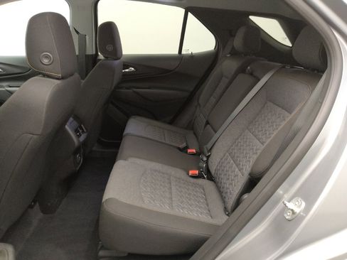 Used 2023 Chevrolet Equinox LT FWD image 18