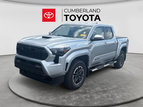 Used 2026 Toyota Tacoma TRD Sport AWD/4WD image 1
