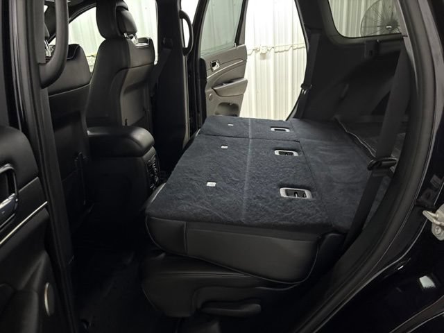 Used 2020 Jeep Grand Cherokee High Altitude AWD/4WD image 17
