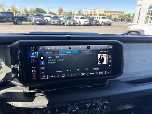 Used 2024 Jeep Wrangler Unlimited w/ Convenience Group image 14