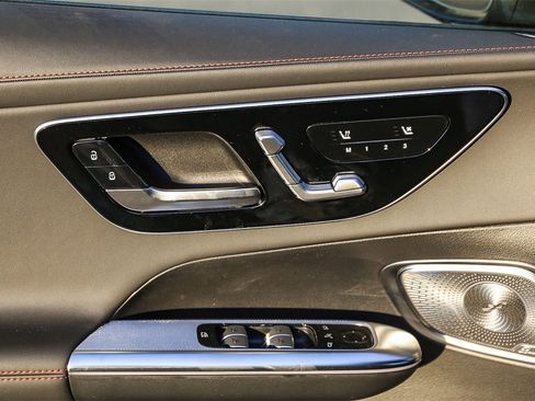 New 2025 Mercedes-Benz GLC 43 AMG 4MATIC image 28