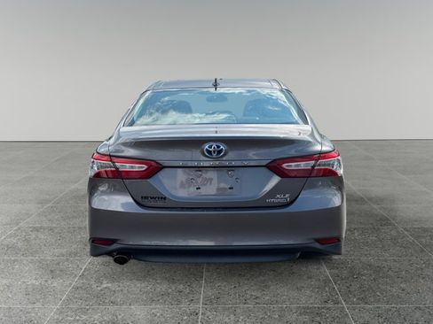 Used 2019 Toyota Camry XLE FWD image 5