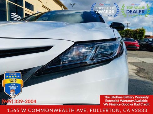 Used 2019 Toyota Camry SE FWD image 17