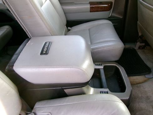 Used 2010 Toyota Sequoia Platinum image 14