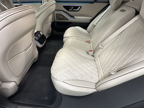 Used 2024 Mercedes-Benz S 580 4MATIC Sedan image 23