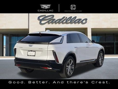 Used 2024 Cadillac Lyriq Luxury AWD/4WD image 3