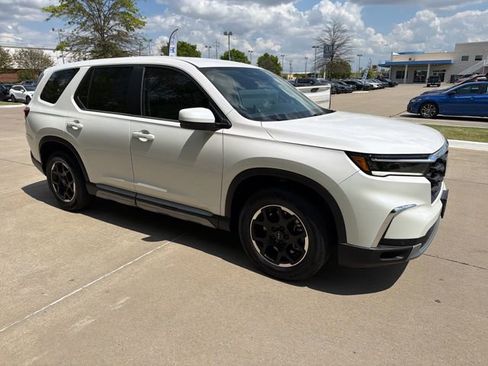 Used 2025 Honda Pilot EX-L image 7