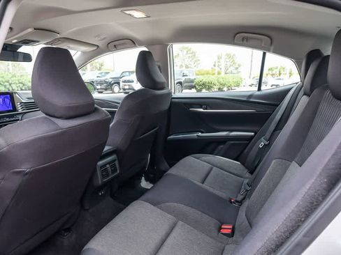Used 2025 Toyota Camry LE FWD image 18