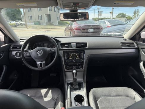 Used 2014 Volkswagen Passat 1.8T SE FWD image 22