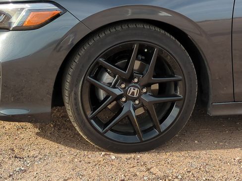 Used 2025 Honda Civic Sport image 11