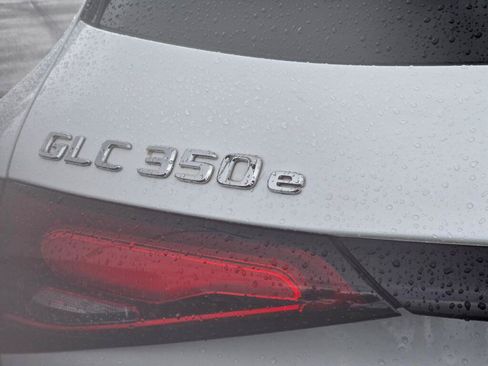 Used 2025 Mercedes-Benz GLC 350e 4MATIC w/ AMG Line image 31