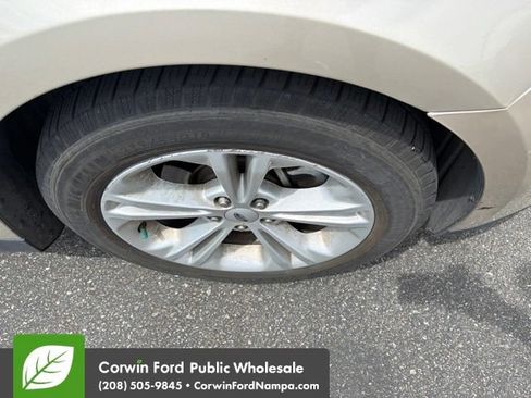 Used 2017 Ford Taurus SEL w/ Equipment Group 201A FWD image 4