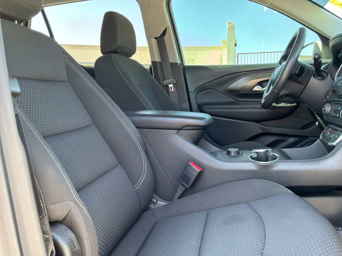 Used 2022 GMC Terrain SLE FWD image 21
