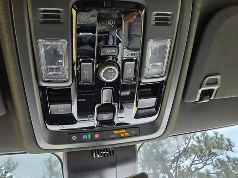New 2026 GMC Yukon XL AT4 Ultimate AWD/4WD image 34