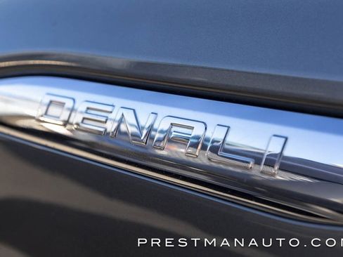 Used 2022 GMC Acadia Denali w/ Denali Ultimate Package image 48