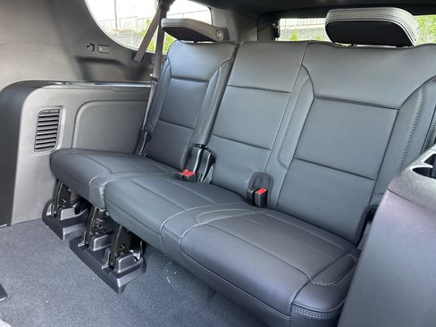 New 2026 GMC Yukon XL Denali w/ Denali Reserve Package image 33