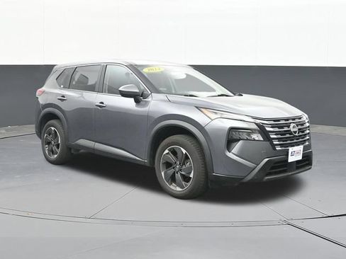 Used 2024 Nissan Rogue SV AWD/4WD image 19