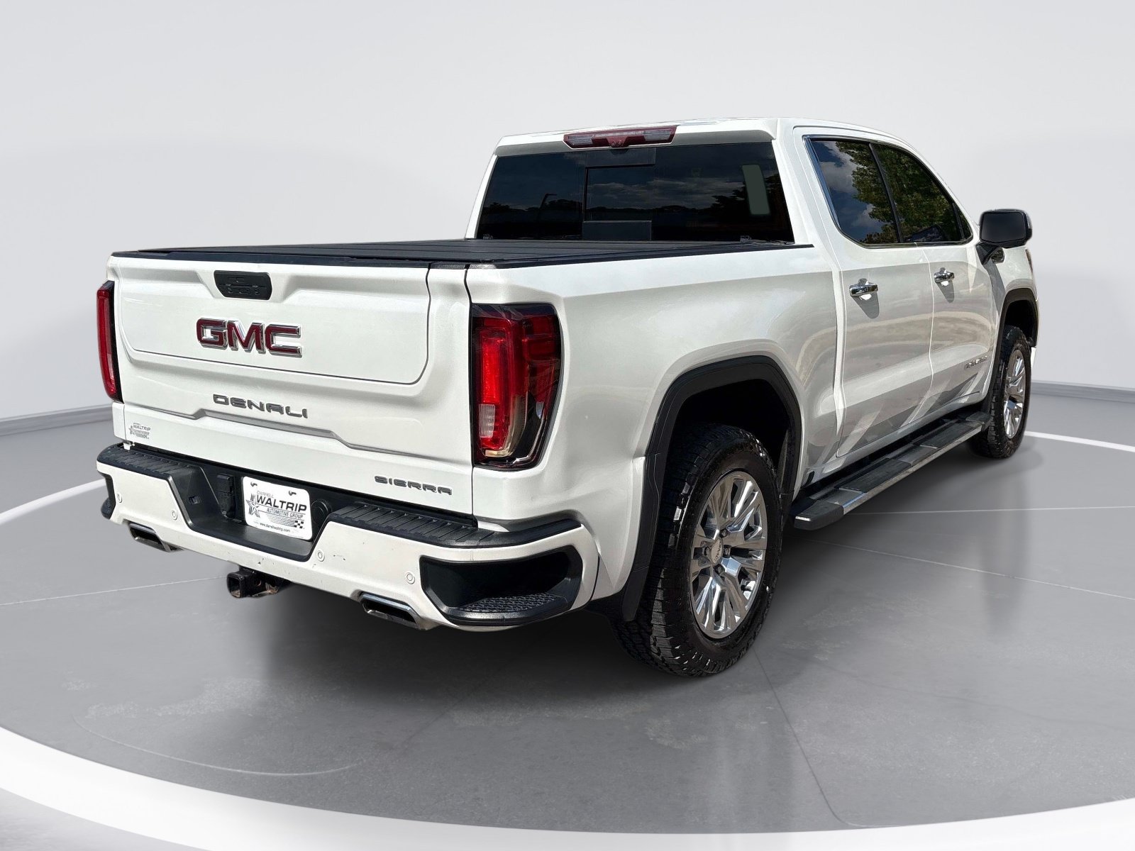 Used 2020 GMC Sierra 1500 Denali w/ Technology Package AWD/4WD image 8