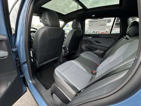 New 2026 Volkswagen Tiguan SE R-Line FWD image 21