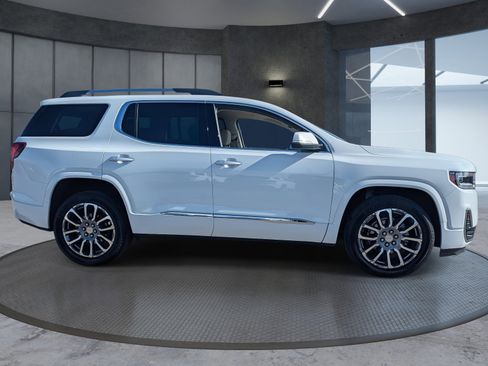 Used 2021 GMC Acadia Denali w/ Denali Technology Package image 7