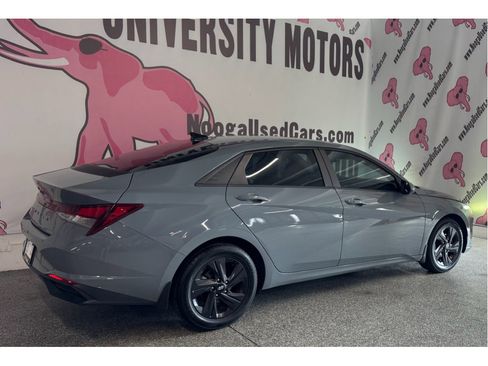 Used 2022 Hyundai Elantra SEL FWD image 10