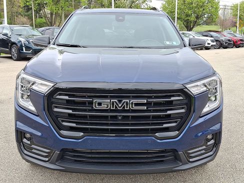 Certified 2023 GMC Terrain SLT w/ Infotainment Package II AWD/4WD image 29