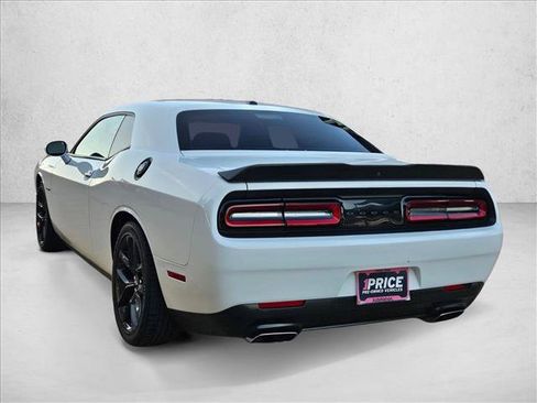 Used 2022 Dodge Challenger R/T w/ Blacktop Package RWD image 7