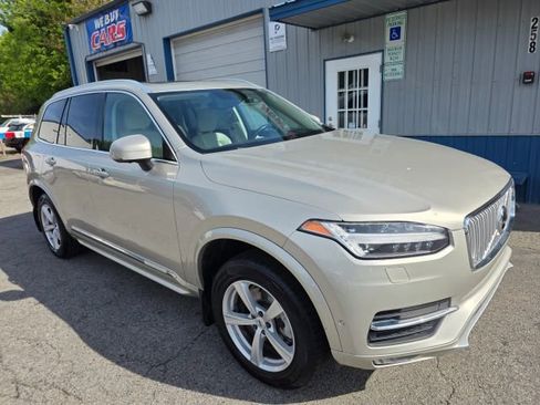 Used 2017 Volvo XC90 T6 Inscription w/ Vision Package image 3