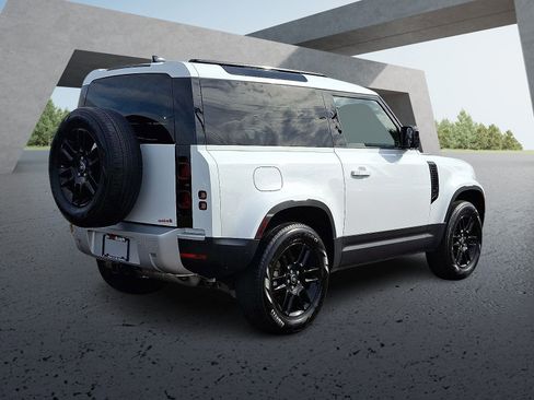 Used 2024 Land Rover Defender 90 S image 6