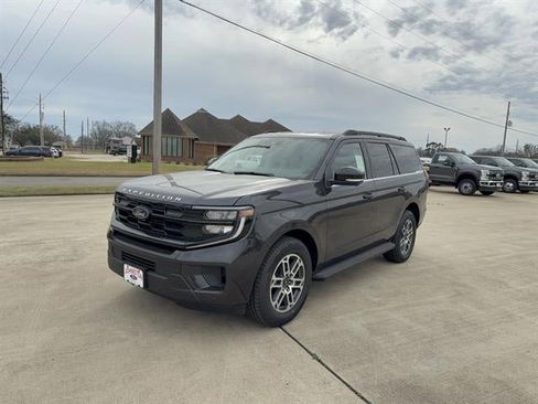New 2026 Ford Expedition Active image 1