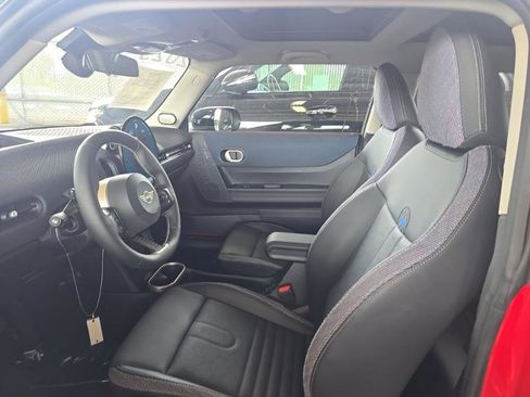 Used 2025 MINI Cooper S FWD image 7