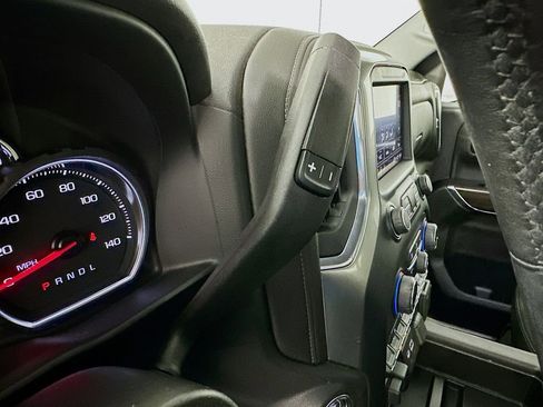 Used 2021 Chevrolet Silverado 1500 LT Trail Boss w/ Convenience Package II AWD/4WD image 16