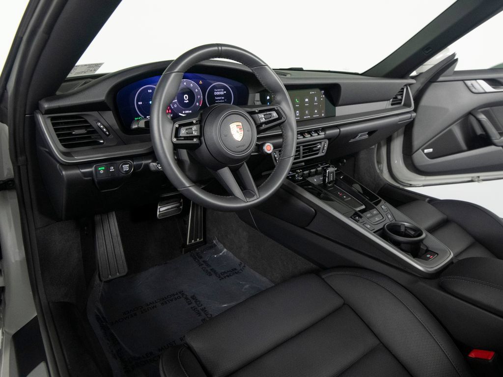 Certified 2025 Porsche 911 Carrera RWD image 4