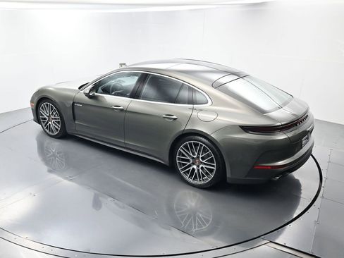 Used 2025 Porsche Panamera 4 image 39