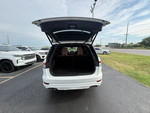 Used 2021 Lincoln Aviator Reserve w/ Equipment Group 208A AWD/4WD image 5