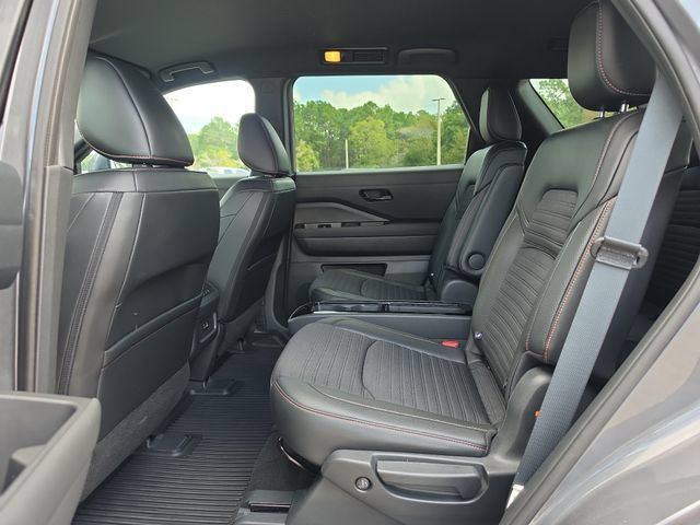 Used 2023 Nissan Pathfinder Rock Creek AWD/4WD image 12
