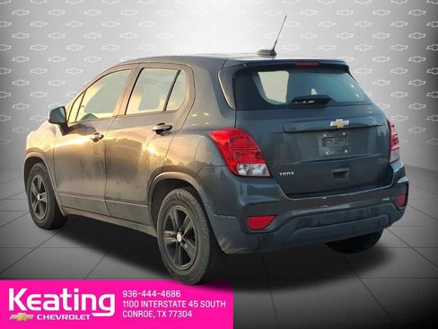 Used 2020 Chevrolet Trax LS FWD image 2