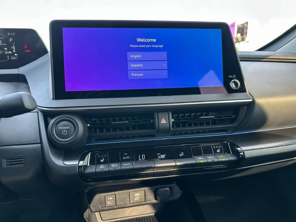 Used 2026 Toyota Prius Plug-In Hybrid FWD image 31