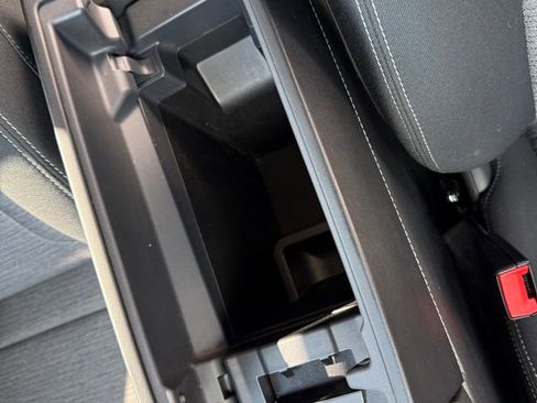 Used 2023 Nissan Rogue SV image 30