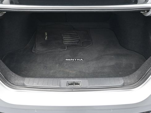 Used 2022 Nissan Sentra SV image 24