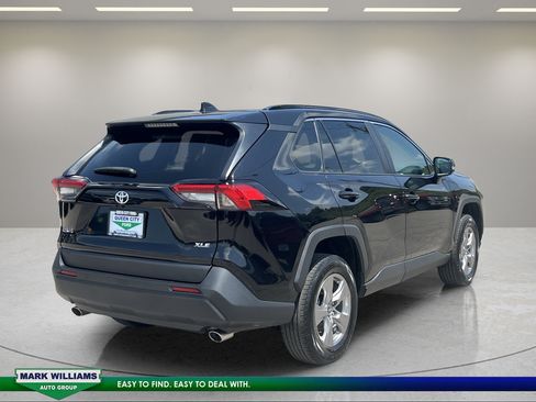 Used 2024 Toyota RAV4 XLE FWD image 7